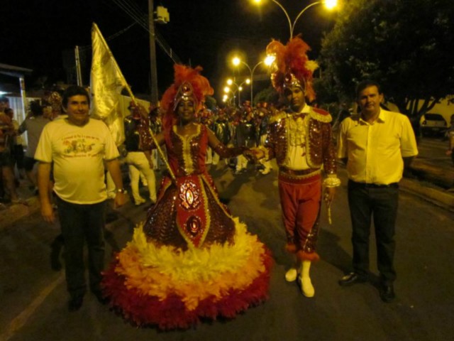 X15, a campeã do desfile do Carnaval de Três Lagoas, fez a festa em Inocência