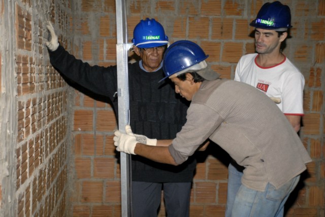 Senai encerra amanhã inscrições para cursos de qualificação da Petrobras em TL