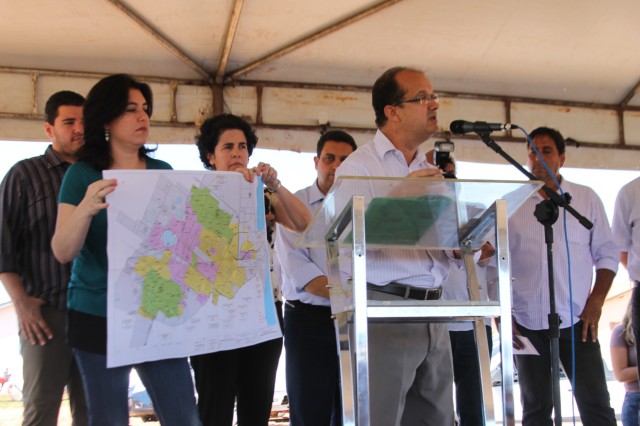 Em obras visitadas vice-governadora fala sobre possível hospital municipal em TL