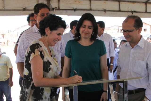 Em obras visitadas vice-governadora fala sobre possível hospital municipal em TL