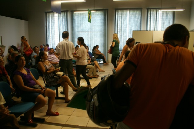 IPTU: Contribuintes lotam setor de tributação em cima do prazo
