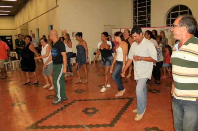 Três Lagoas oferece curso gratuito de dança de salão