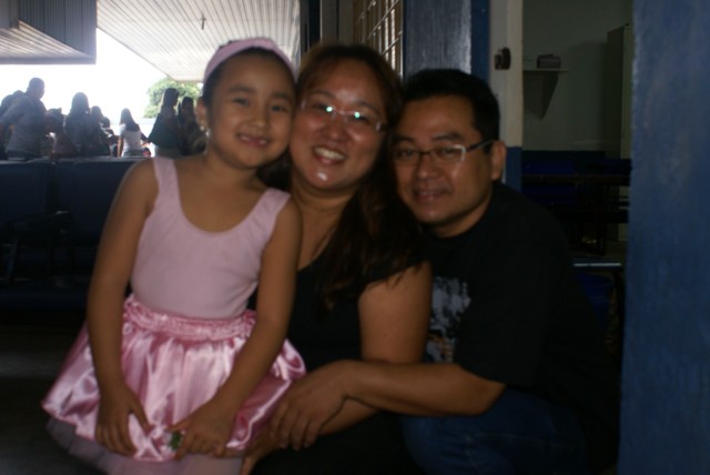 Crianças homenageiam mães durante evento em escola