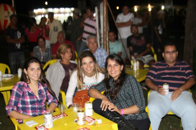 Restaurante Camalote está atendendo na exposição