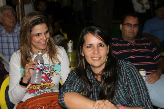 Restaurante Camalote está atendendo na exposição