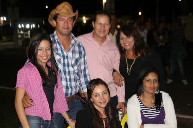 Restaurante Camalote está atendendo na exposição