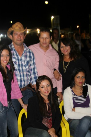 Restaurante Camalote está atendendo na exposição