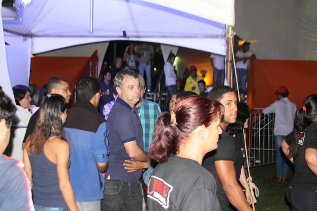 Restaurante Camalote está atendendo na exposição