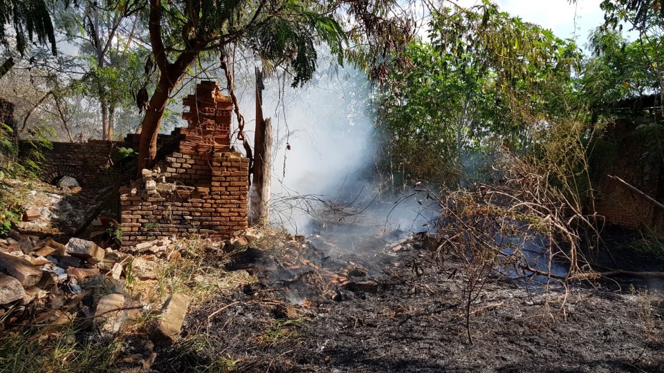 Incêndio destrói vegetação do entorno da Segunda Lagoa