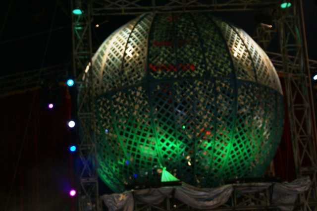 Abraço Cultural leva crianças das instituições municipais ao Circo