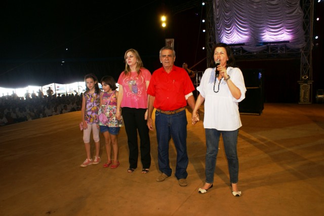 Abraço Cultural leva crianças das instituições municipais ao Circo