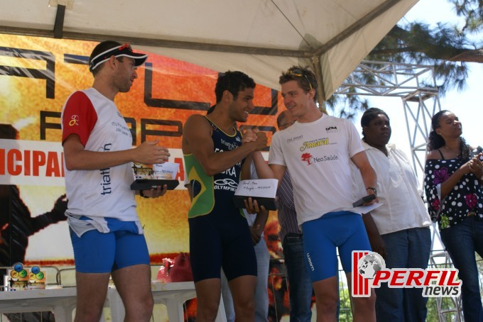 1° Triatlo Rápido reúne atletas internacionais em Três Lagoas
