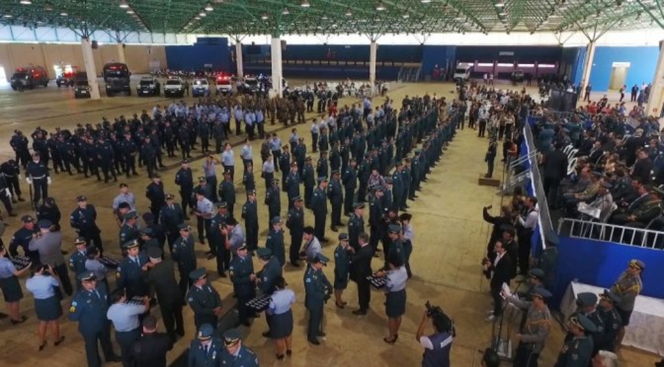 Policiais do 2°BPM recebem Medalha Tiradentes