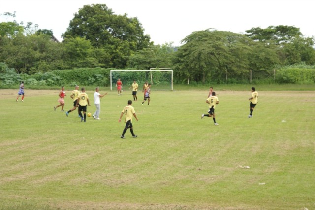 Jogo Homens x Mulheres no Jupiá