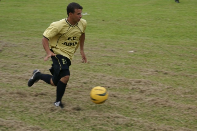 Jogo Homens x Mulheres no Jupiá