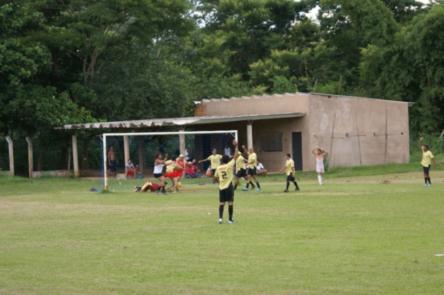 Jogo Homens x Mulheres no Jupiá