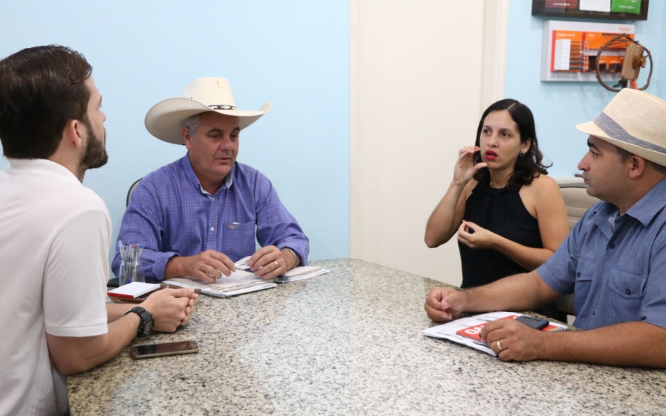 Professor da UFMS solicita ao prefeito de Três Lagoas criação de Lei Municipal de Libras