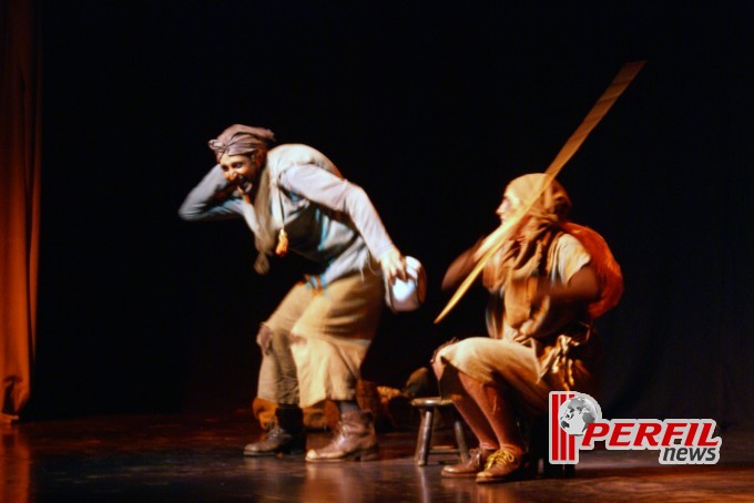 Público prestigia primeira noite do “MS em Cena”; confira as fotos Público prestigia primeira noite do “MS em Cena”; confira as fotos