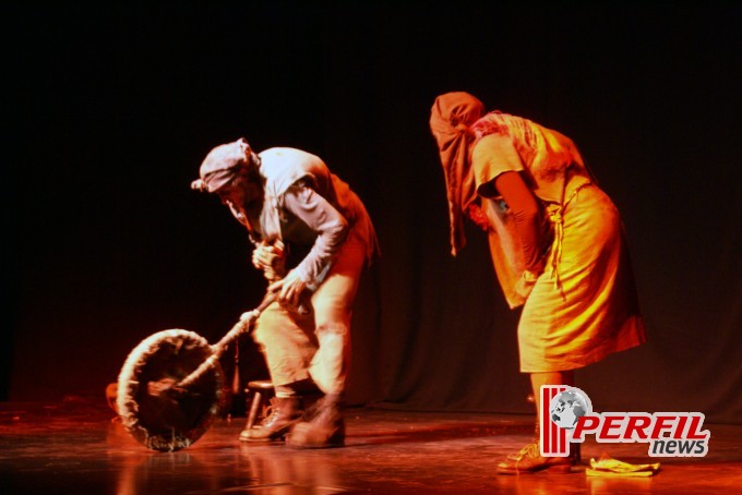 Público prestigia primeira noite do “MS em Cena”; confira as fotos Público prestigia primeira noite do “MS em Cena”; confira as fotos