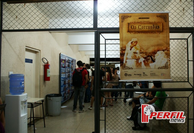 Público prestigia primeira noite do “MS em Cena”; confira as fotos Público prestigia primeira noite do “MS em Cena”; confira as fotos