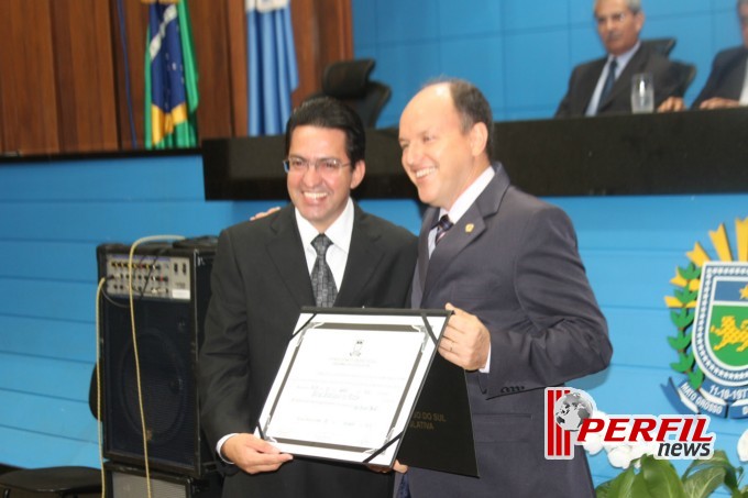 Noite de títulos e de emoções na Assembleia Legislativa