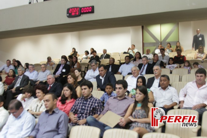 Noite de títulos e de emoções na Assembleia Legislativa