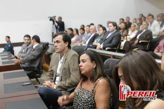 Noite de títulos e de emoções na Assembleia Legislativa