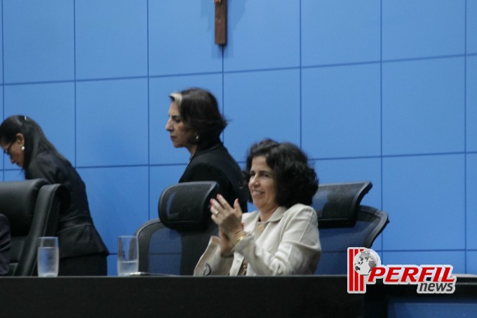 Noite de títulos e de emoções na Assembleia Legislativa