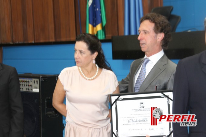 Noite de títulos e de emoções na Assembleia Legislativa