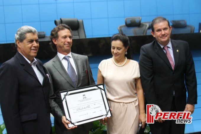 Noite de títulos e de emoções na Assembleia Legislativa