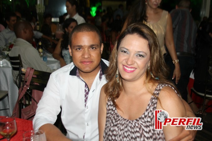 Comando do 2º BPM homenageia militares em noite de confraternização