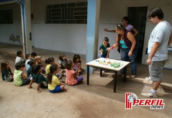 Colônia de Férias é oferecida pela SEMEC durante recesso escolar