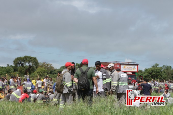 Insatisfeitos operários da UFN3 param obra da Petrobras em Três Lagoas