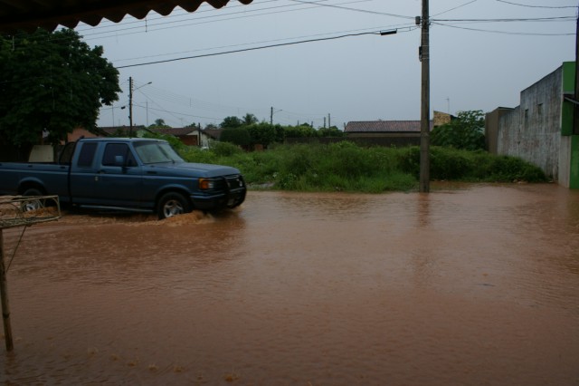 Moradores da Yamaguti Kankit voltam a sofrer com alagamentos