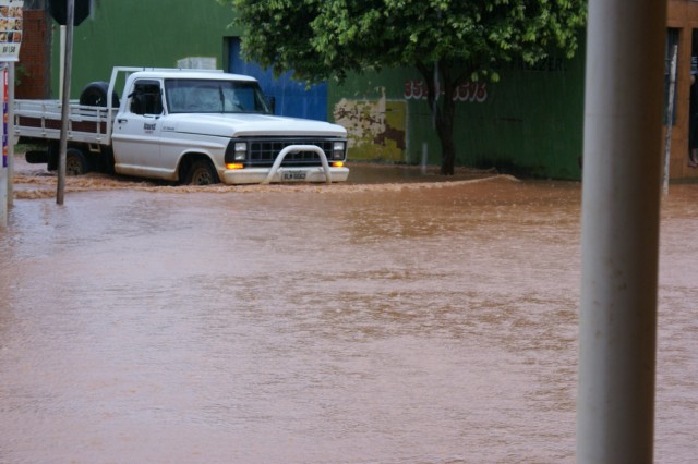 Moradores da Yamaguti Kankit voltam a sofrer com alagamentos