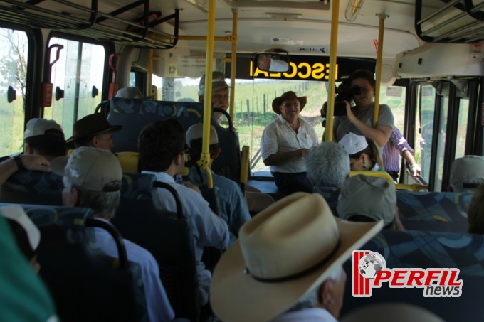 Dia de Campo em Inocência atrai mais de 150 produtores rurais