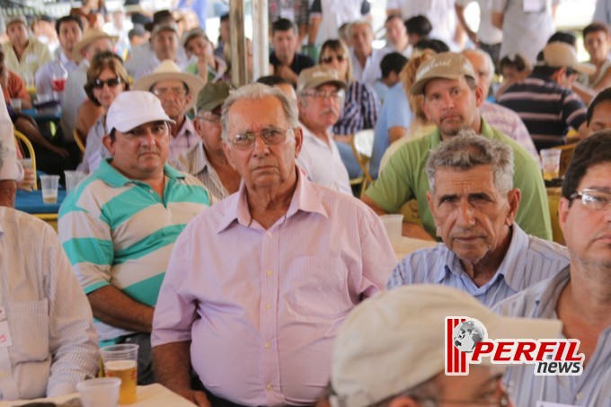 Dia de Campo em Inocência atrai mais de 150 produtores rurais