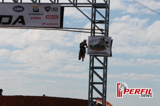 Pilotos da MX2 fazem reconhecimento de pista