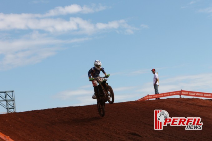 Pilotos da MX2 fazem reconhecimento de pista
