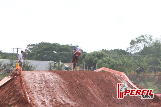 Pilotos da MX2 fazem reconhecimento de pista