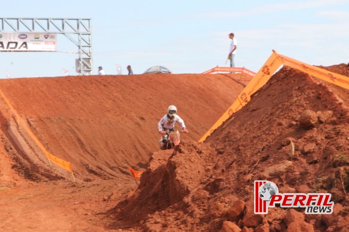 Pilotos da MX2 fazem reconhecimento de pista