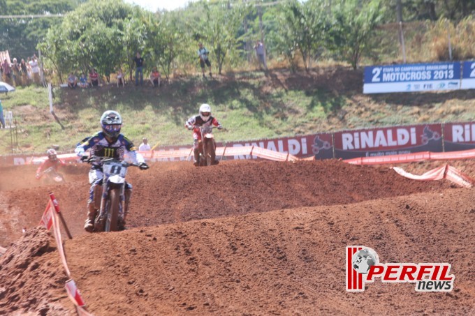 Adam Chatfield saiu na frente e faturou a 1ª Bateria da MX1