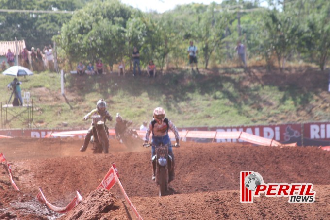 Adam Chatfield saiu na frente e faturou a 1ª Bateria da MX1