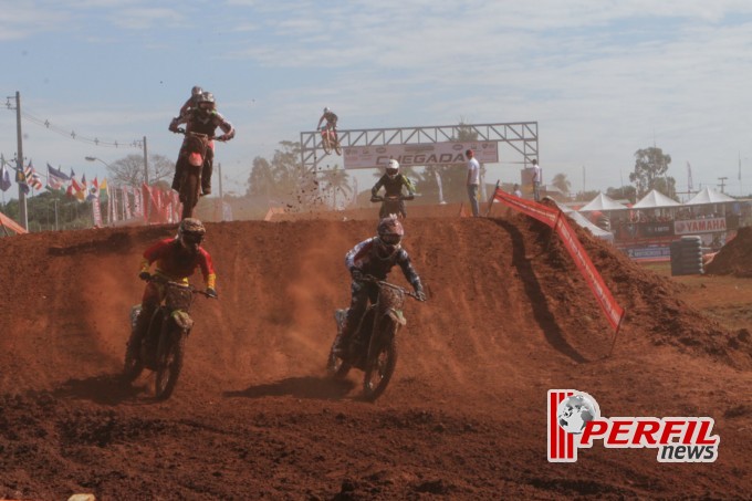 Thales Vilardi leva a melhor na 1ª bateria da MX2