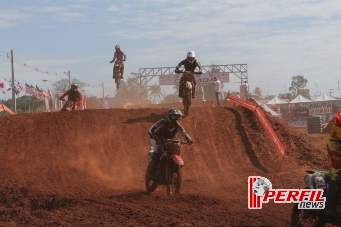 Thales Vilardi leva a melhor na 1ª bateria da MX2