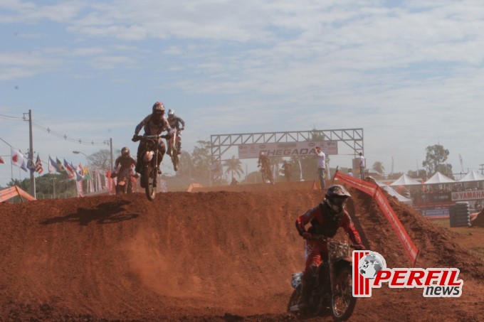 Thales Vilardi leva a melhor na 1ª bateria da MX2