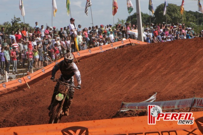 Thales Vilardi leva a melhor na 1ª bateria da MX2