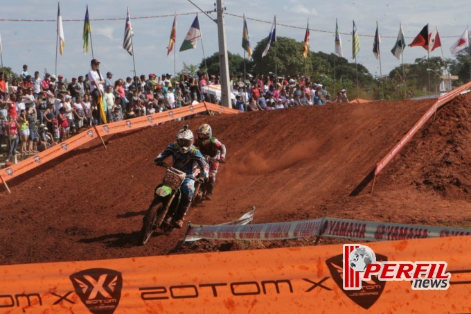 Thales Vilardi leva a melhor na 1ª bateria da MX2