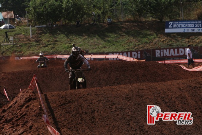 Thales Vilardi leva a melhor na 1ª bateria da MX2