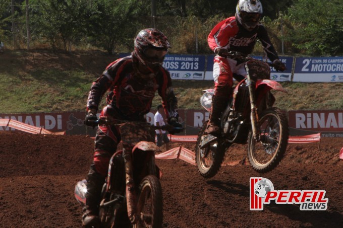 Thales Vilardi leva a melhor na 1ª bateria da MX2